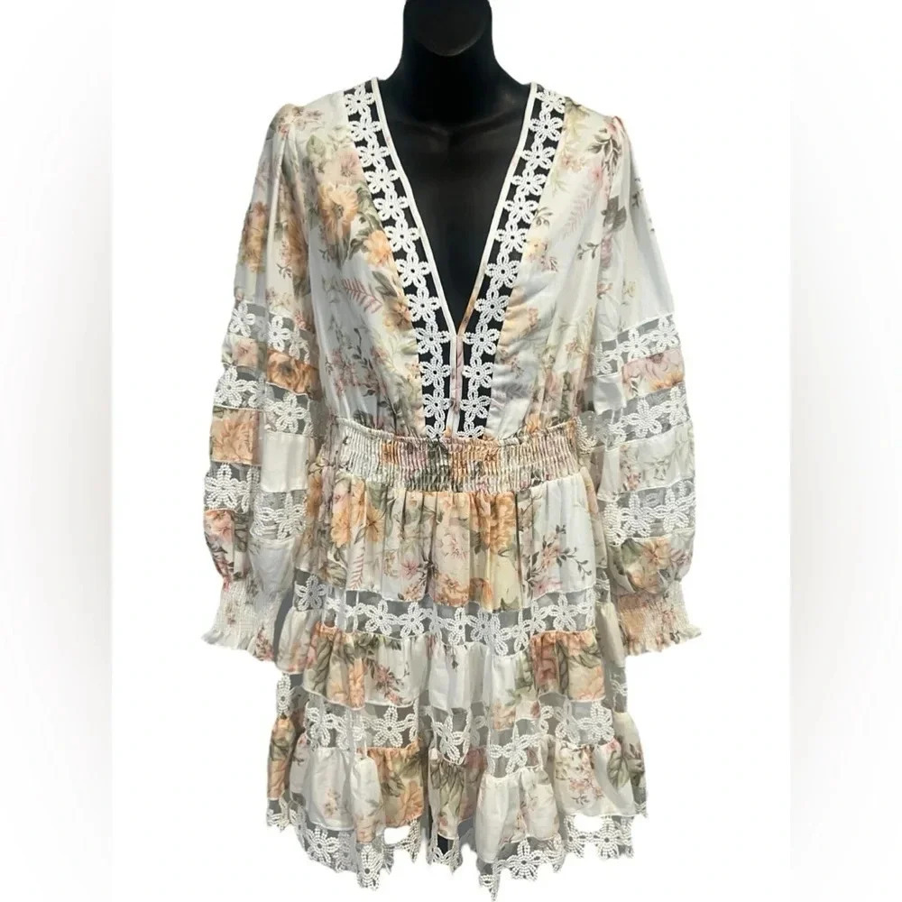 White Spring Dress With‎ Floral Print And Cutouts V-Neck Size L